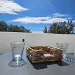 Apartamento Parian Nissos Harmony Living *